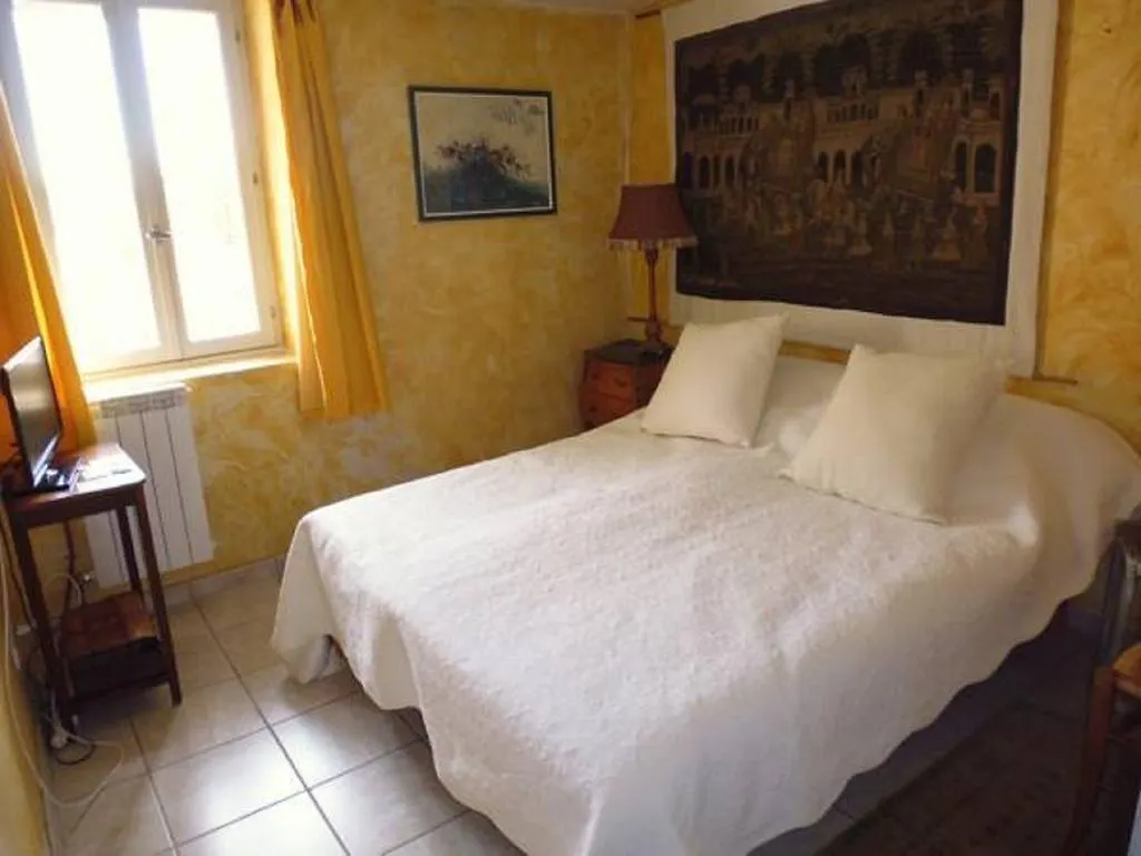Chez Christel Bed & Breakfast Apt