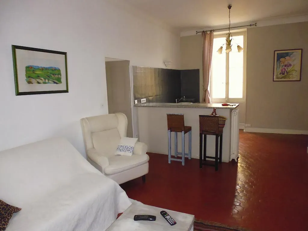 Chez Christel Bed & Breakfast Apt 0*,